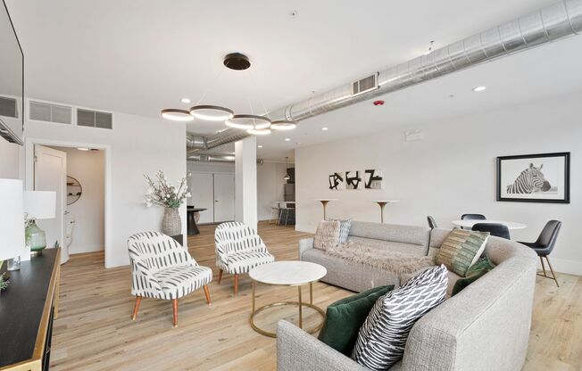 Studio, 1 bath, 360 sqft, $1,595, Unit 309