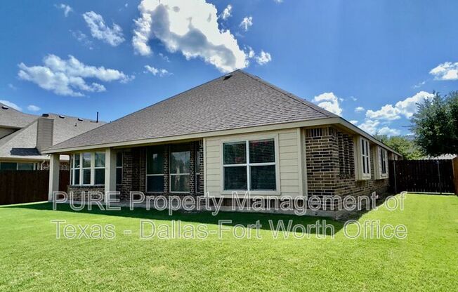 511 CARNATION LN