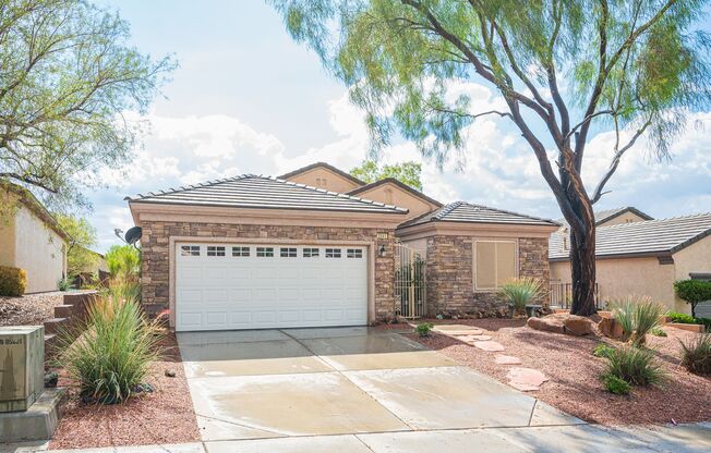 Beautiful single story home (55+). 3 Bed 2 Bath NEW Carpet and Paint