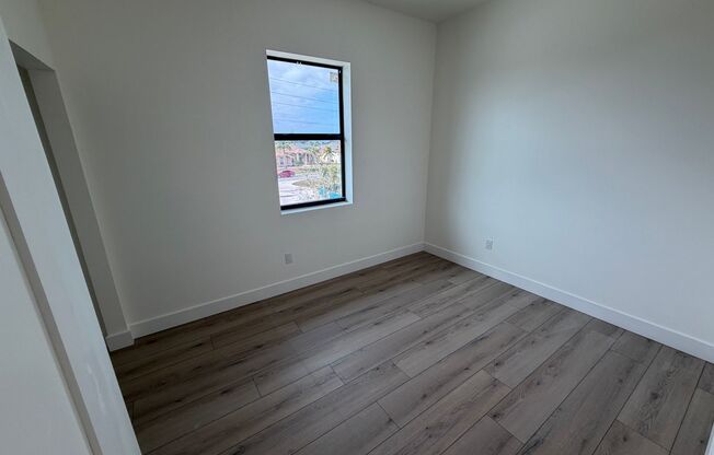 3 beds, 2 baths, 1,155 sqft, $1,795