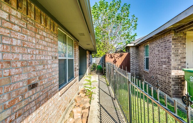 Cute 3 Bedroom 2 Bath 2 Car Garage One Side of Duplex for Rent in Southeast Arlington- 76001