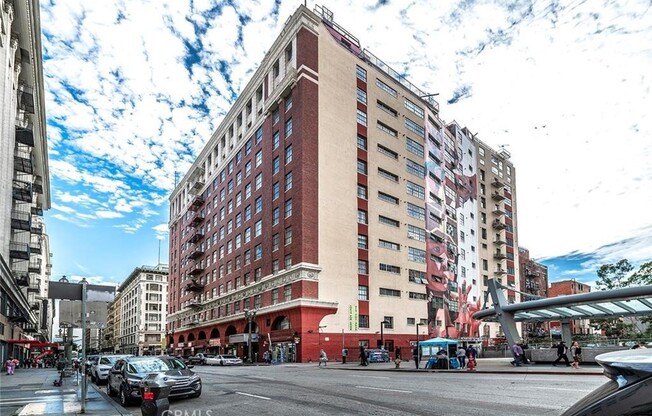 1 bed, 1 bath, 700 sqft, $2,000, Unit 1105