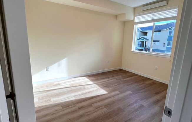 2 beds, 1 bath, $1,875, Unit A205