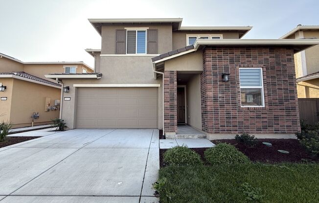 Updated 4bd/3ba Natomas Home with 2 Car Garage