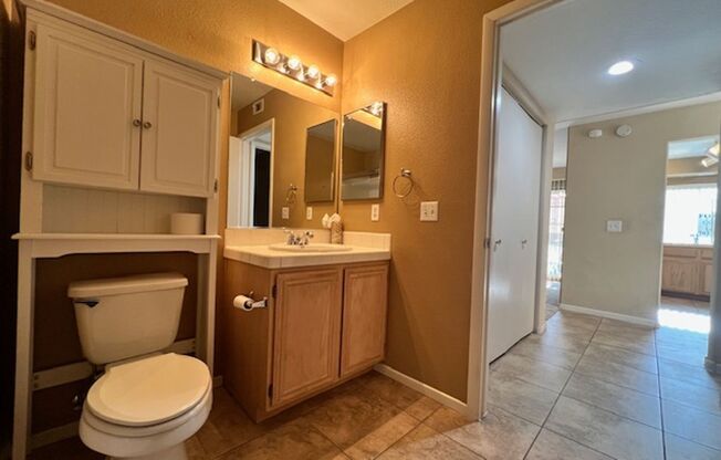 2 beds, 2 baths, $1,600, Unit # 2412