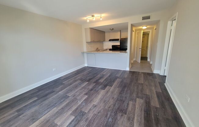 1 bed, 1 bath, 650 sqft, $1,400, Unit 408