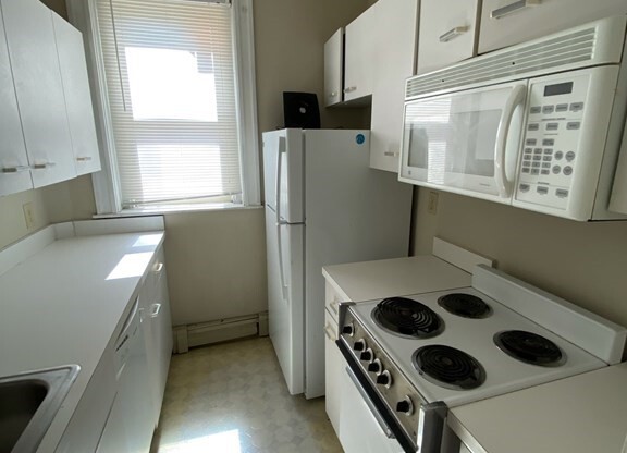 9 COLBORNE RD