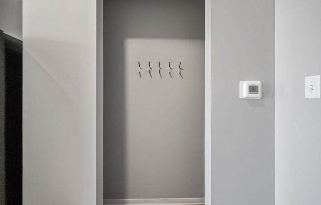 Studio, 1 bath, 487 sqft, $1,125, Unit 2415