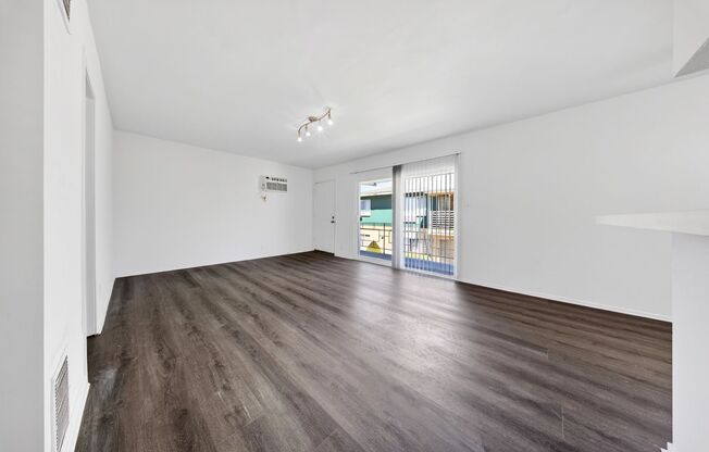 15114 Dickens St.