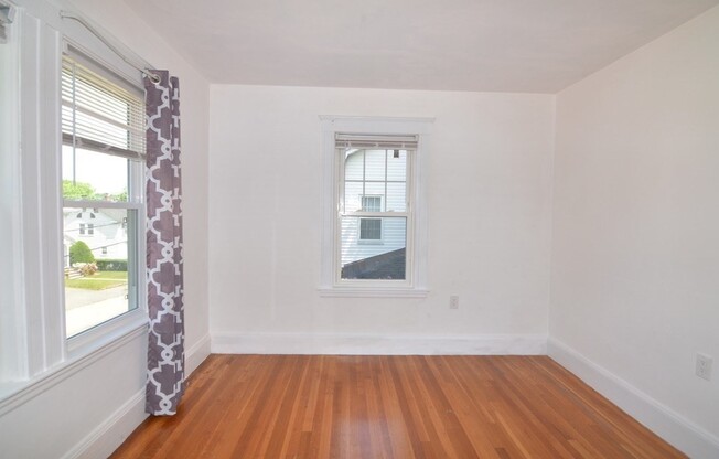 2 beds, 1 bath, 1,150 sqft, $2,400, Unit 0