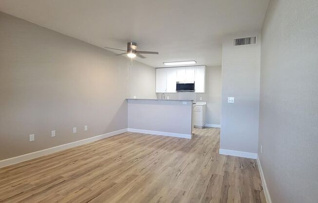 1 bed, 1 bath, 661 sqft, $1,099, Unit 105
