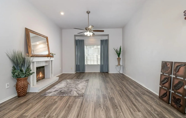 WATER INCLUDED! Comfortable Condo w/ Screened Sun Room