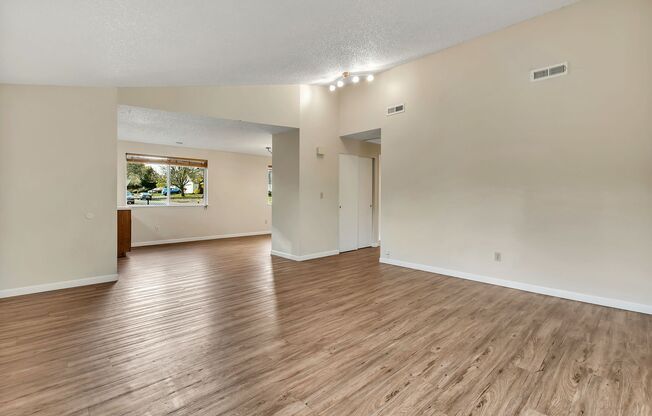 Well Appointed 2 Bedroom Rambler in Lacey!