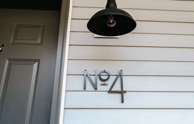365 Front St S #1-4