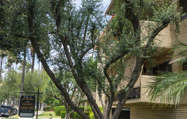 518 EL MOLINO AVE