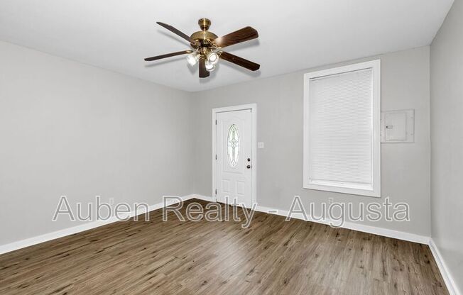 122 TELFAIR ST