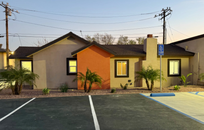 7893 SIERRA AVE