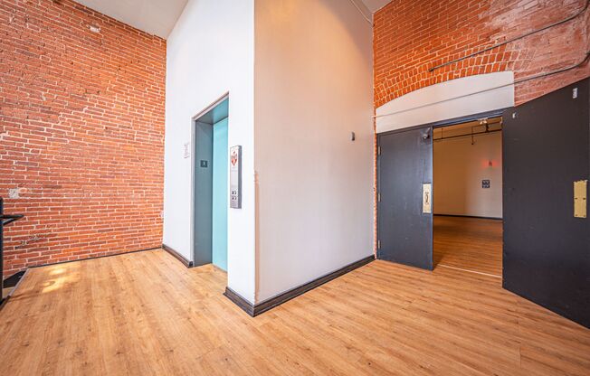 1 bed, 1 bath, $1,350, Unit Apartment 111