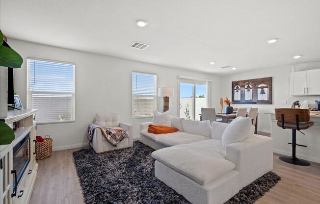 Newer Build 4-Bedroom Home with Chef’s Kitchen & Entertainer’s Backyard