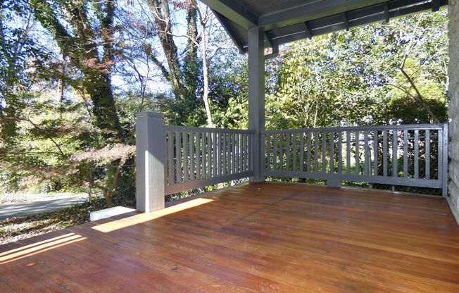 Beautifully Renovated Cottage - Great North Location