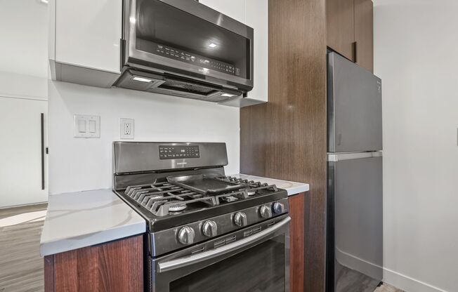 1 bed, 1 bath, 575 sqft, $2,195