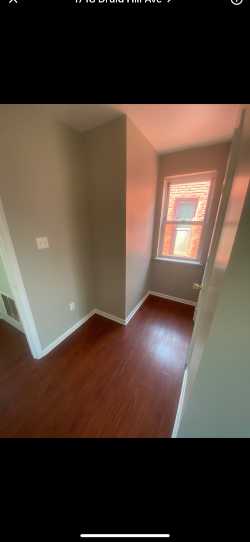 2 beds, 1 bath, $1,200