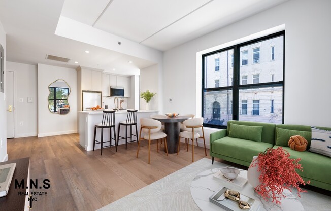 1 bed, 1 bath, $3,103, Unit 116
