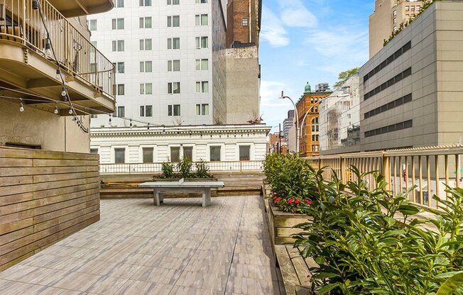 2 beds, 1 bath, $6,100, Unit 6C