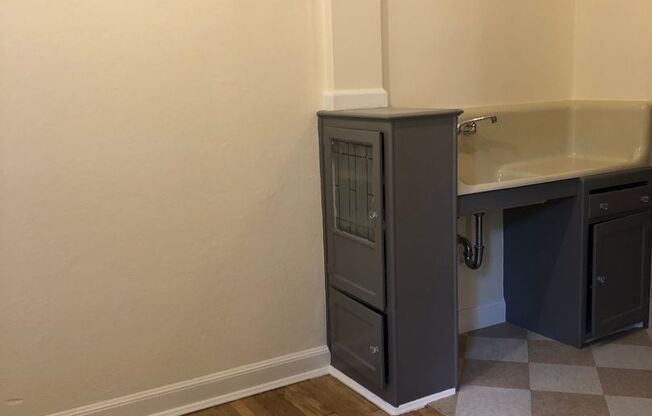 1 bed, 1 bath, 600 sqft, $2,595, Unit 22