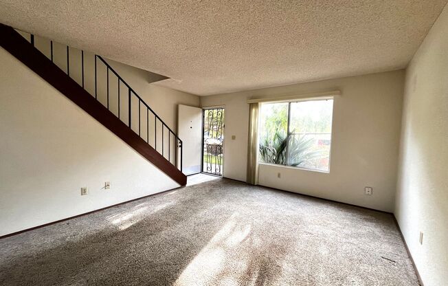 2 Bedroom, 1 bath townhouse in Chula Vista