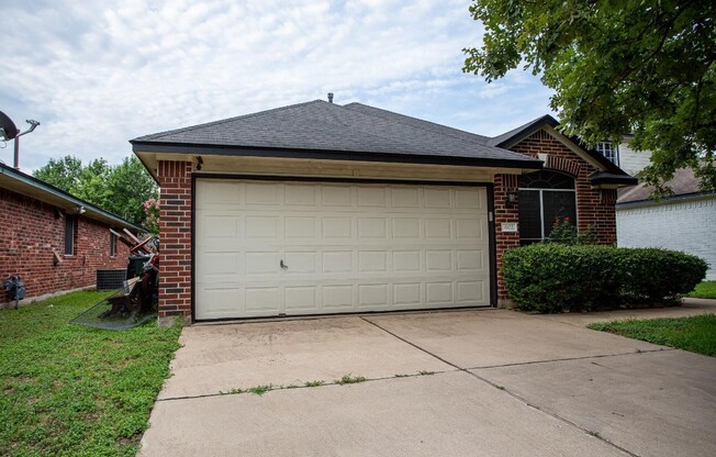 802 Luke Ln