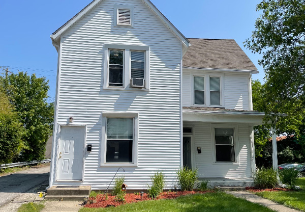 1208 KING AVE
