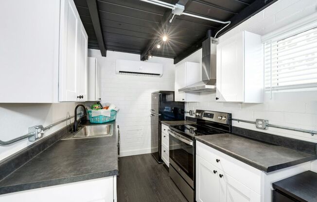 Stunningly Renovated, Fully Furnished Home