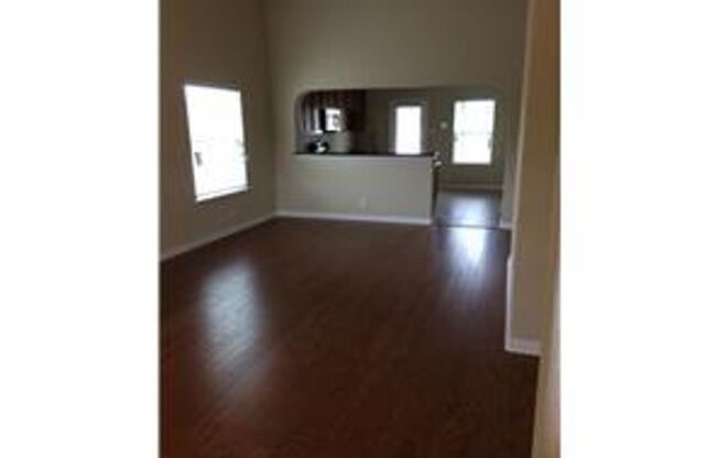 BEAUTIFUL NEWER HOME IN TURTLE CREEK