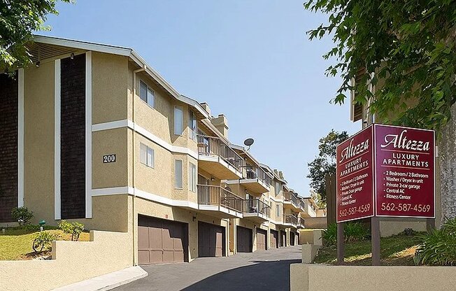 200 W OLIVE AVE