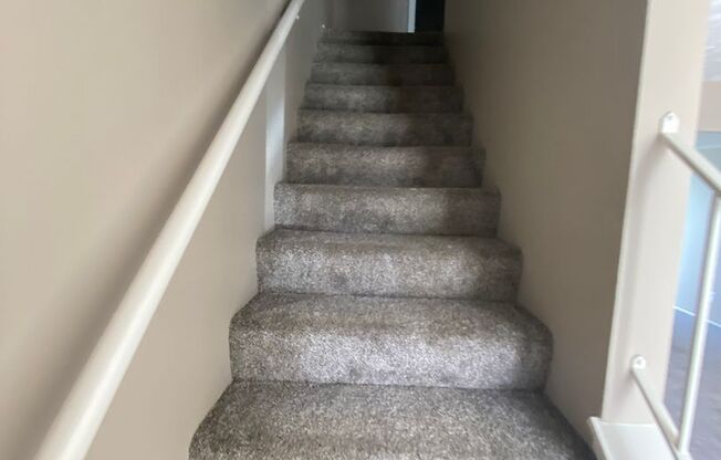 2 beds, 1 bath, 869 sqft, $1,139, Unit 12723T