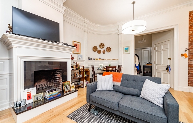 167 COMMONWEALTH AVE