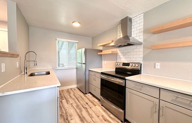 2 beds, 1 bath, 803 sqft, $1,495, Unit 112