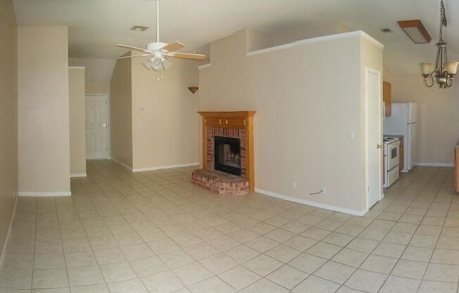 3 beds, 2 baths, $1,295