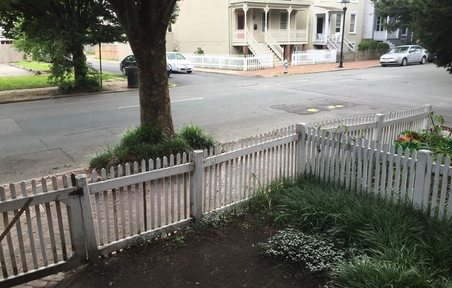 Amazing 3 bdrm/1.5 bath House Conveniently Located in The Heart of VCU and Downtown!