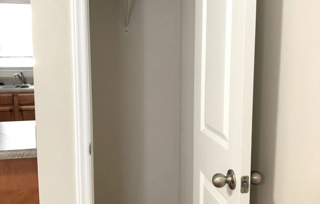 2 beds, 2 baths, 1,131 sqft, $1,475, Unit 2782-6