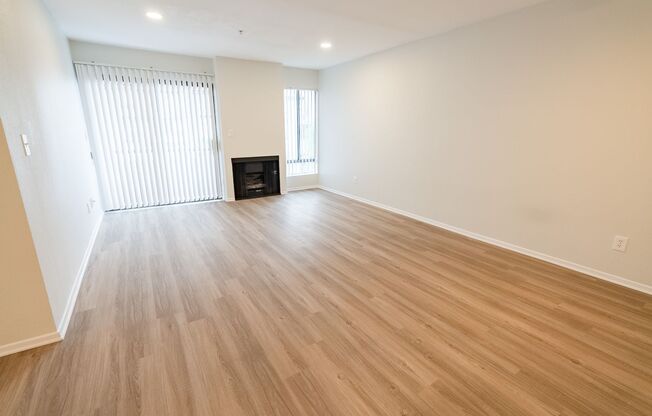 2 beds, 1.5 baths, 1,150 sqft, $1,998, Unit 305