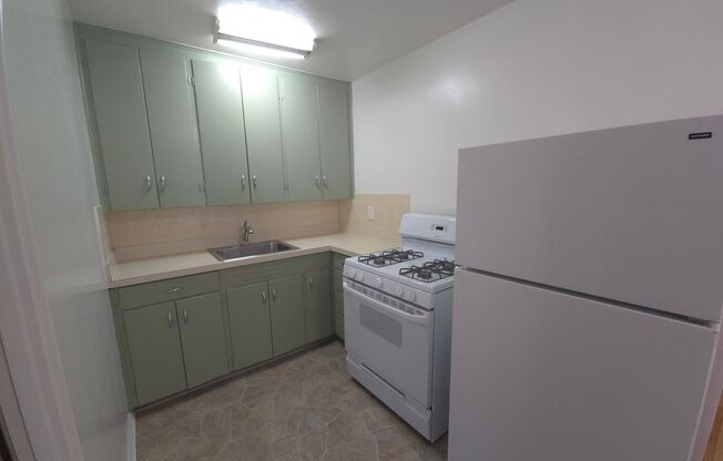 1 bed, 1 bath, $1,750, Unit 6