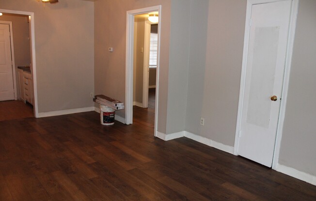 2 beds, 1 bath, 800 sqft, $879, Unit Unit #1
