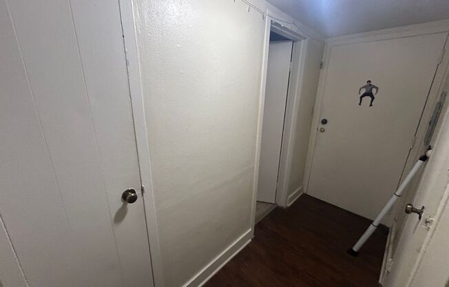 1 bed, 1 bath, $950, Unit 207