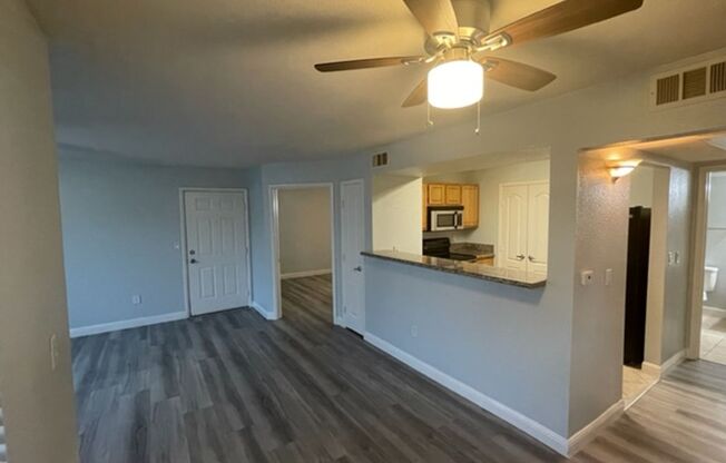 2 beds, 2 baths, $1,350, Unit UNIT 1056