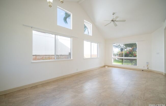$4,400/ 3 Bed / 2.5 Bath / Loft / 2 Car Garage – Waikele, Waipahu Available for Immediate Occupancy