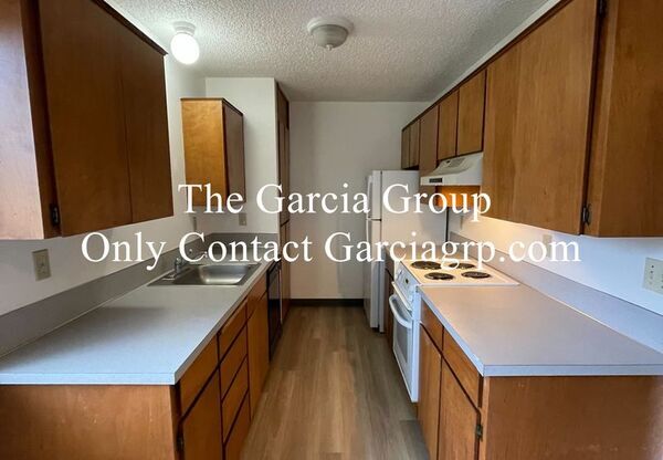 3712 S Kelly Ave, Units 1 - 13