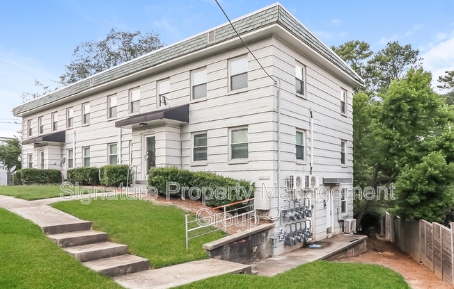 1990 3 ROCKLEDGE RD NE