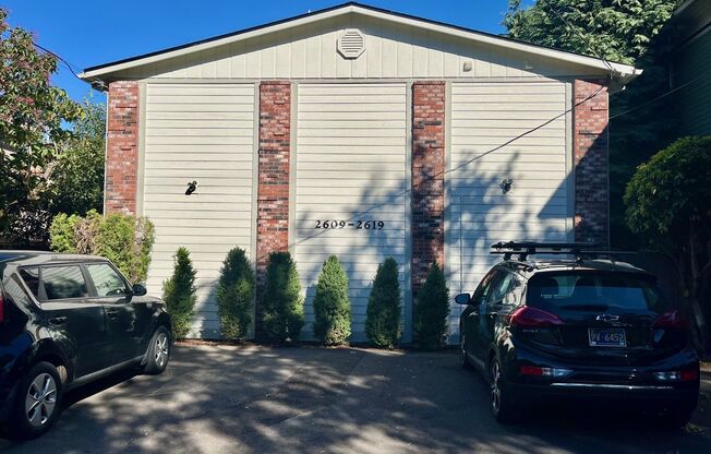 Freshly Renovated 1-Bed in Prime SE Portland – ½ Off First Month’s Rent!